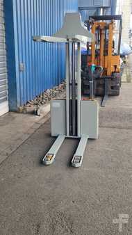 Pallet Stackers 2017  Jungheinrich EJC M 10 (4)