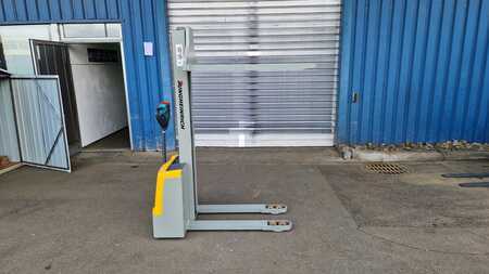 Pallet Stackers 2017  Jungheinrich EJC M 10 (1)