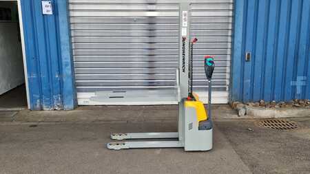 Pallet Stackers 2017  Jungheinrich EJC M 10 (6)