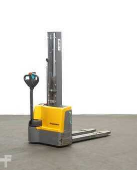 Pallet Stackers 2017  Jungheinrich EJC M 10 (1)