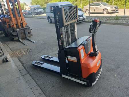 Hochhubwagen 2019  Toyota SWE 200D (1)