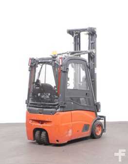 Chariots électriques à 3 roues 2013  Linde E15 (2)