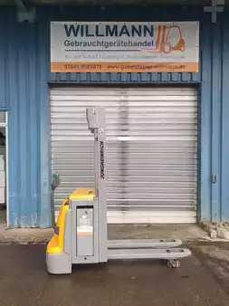 Apilador eléctrico 2016  Jungheinrich EJC212z (2)