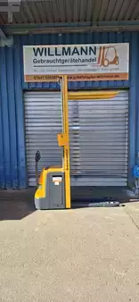 Apilador eléctrico 2011  Jungheinrich EJC212z (8)