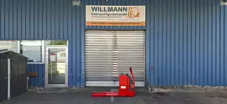 Niederhubwagen 2007  Linde T20 (3)