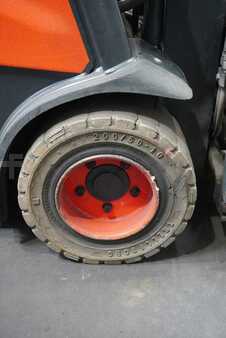 Elektro čtyřkolový VZV 2019  Linde E 20 PH-02 (6)