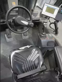 Eléctrica de 4 ruedas 2012  Jungheinrich DFG 660 (2)