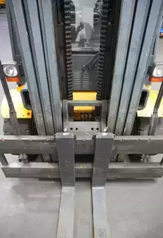 Eléctrica de 4 ruedas 2012  Jungheinrich DFG 660 (7)