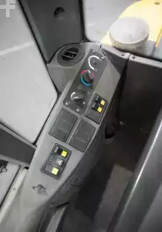 Eléctrica de 4 ruedas 2012  Jungheinrich DFG 660 (8)