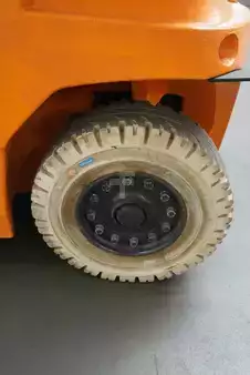 Elektryczne 4-kołowe 2018  Still RX 60-80 (9)