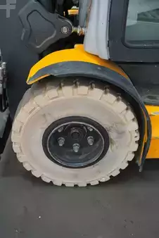 Chariots électriques à 4 roues 2018  Still RX 60-25 (8)