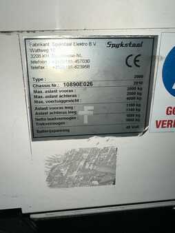 Tractor de arrastre 2010 Spijkstaal 2000 (2)