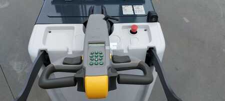 Apilador conductor incorporado 2015 Unicarriers PSP (4)