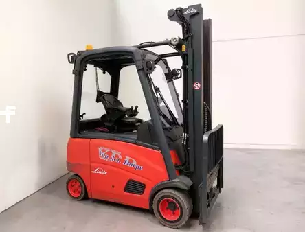 Elektro čtyřkolový VZV 2008  Linde E20PH-01 (1)