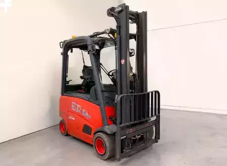 Elektro čtyřkolový VZV 2008  Linde E20PH-01 (4)