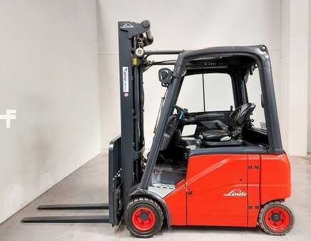 Elektro čtyřkolový VZV 2013  Linde E20PH-01 (2)