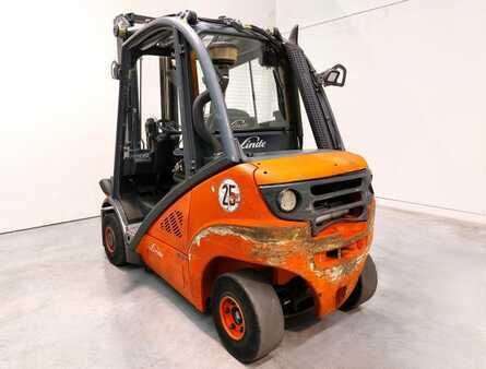 Dieselový VZV 2011  Linde H25D-01 (3)