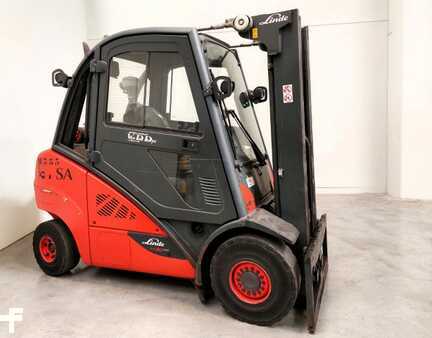 Diesel gaffeltruck 2015  Linde H30D-02 (1)