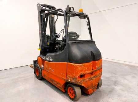 4-wiel elektrische heftrucks 2009  Linde E30-02-600 (3)