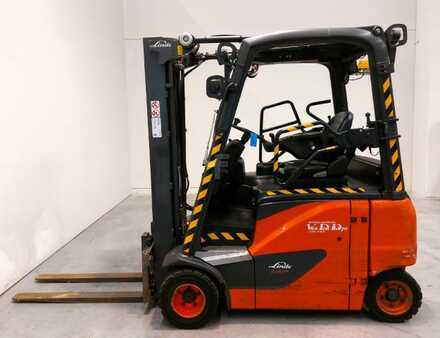 Elektromos 4 kerekű 2015  Linde E20PH-02 (2)