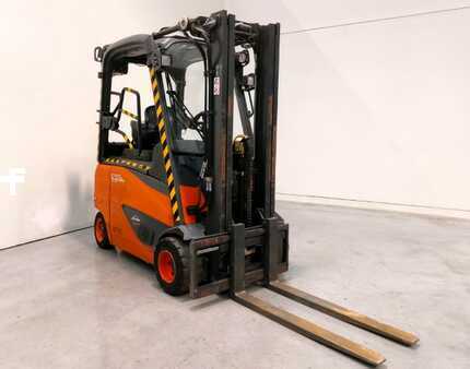 Elektromos 4 kerekű 2015  Linde E20PH-02 (4)