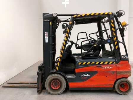 Elektro čtyřkolový VZV 2016  Linde E30L-01 (2)