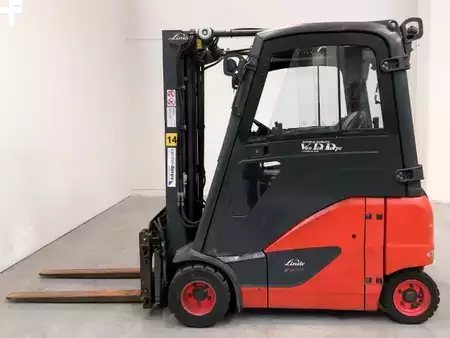 Eléctrica de 4 ruedas 2016  Linde E20PH-02 (2)