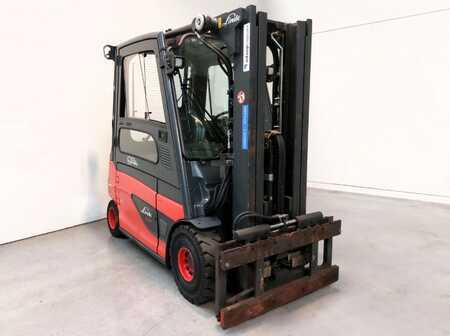 Elektro čtyřkolový VZV 2018  Linde E30L-01 (4)
