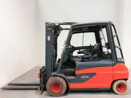 Eléctrico - 4 rodas 2016  Linde E35L-01 (2)