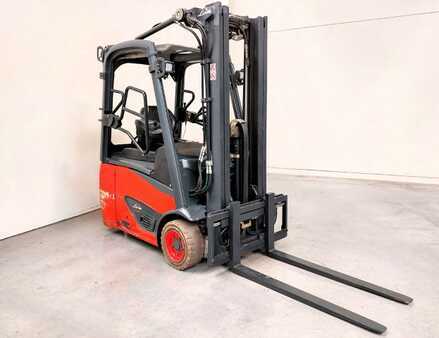 3-wiel elektrische heftrucks 2017  Linde E14-02 (4)