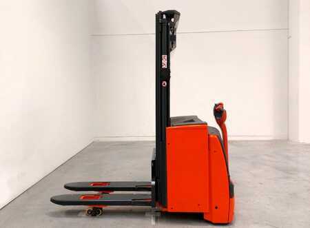 VZV s plošinou pro řidiče 2022  Linde L16i (2)