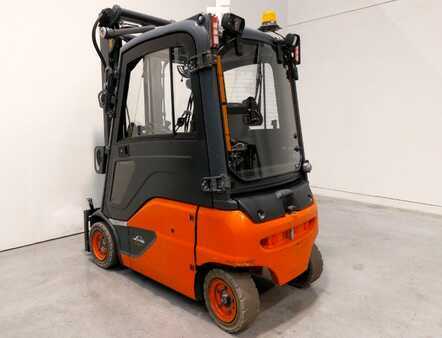 Chariots électriques à 4 roues 2018  Linde E16P-02 (3)