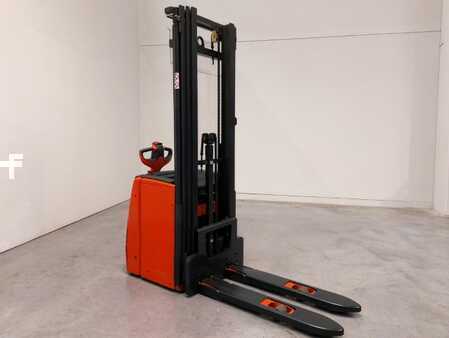 VZV s plošinou pro řidiče 2019  Linde L14 (4)