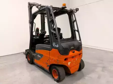 Elektro čtyřkolový VZV 2017  Linde E25-01 (3)