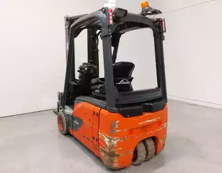 Eléctrica de 3 ruedas 2018  Linde E16-02 (3)