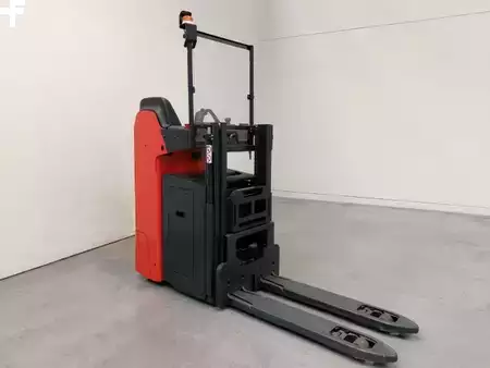 Porta-paletes elétrico 2018  Linde D12S (4)