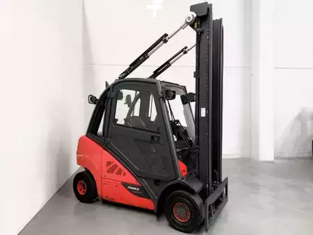 Wózki widłowe diesel 2018  Linde H25D-02 (1)