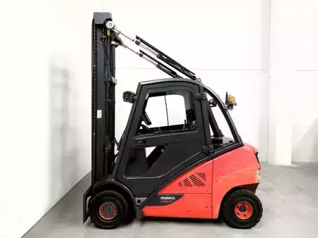 Wózki widłowe diesel 2018  Linde H25D-02 (2)