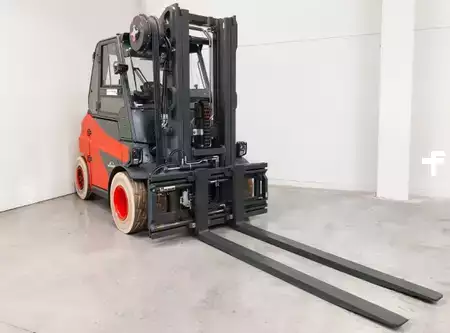 Chariots électriques à 4 roues 2021  Linde E60-01 (4)