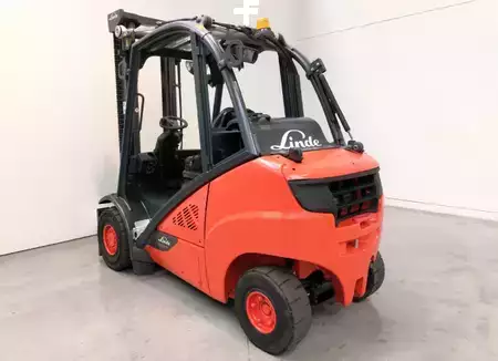 LPG heftrucks 2018  Linde H35T-02 (3)