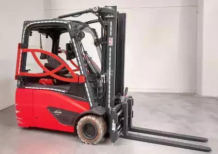 3-wiel elektrische heftrucks 2019  Linde E18-02 (1)