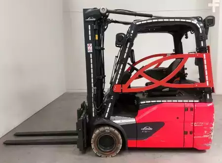 3-wiel elektrische heftrucks 2019  Linde E18-02 (2)