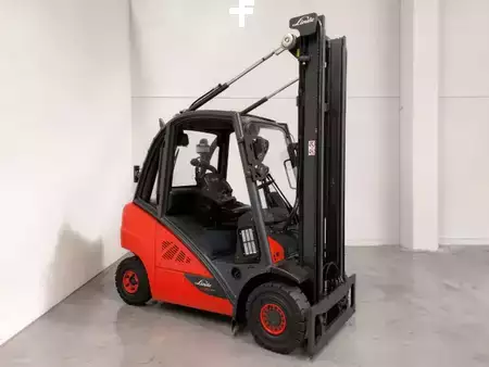Diesel heftrucks 2017  Linde H25D-02 (1)
