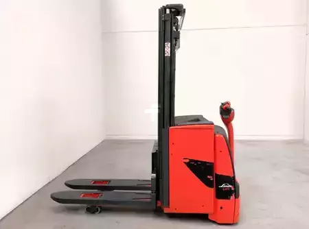 Beállós targonca 2018  Linde L20i (2)