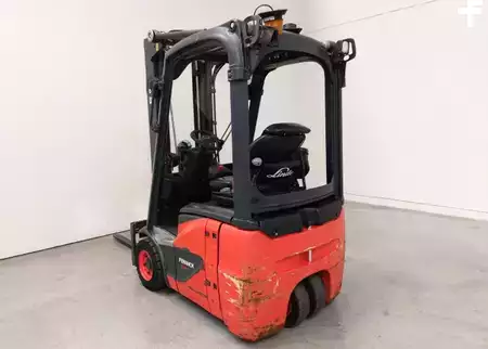 Chariots électriques à 3 roues 2018  Linde E12-02 (3)