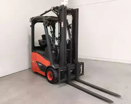 Chariots électriques à 3 roues 2018  Linde E12-02 (4)