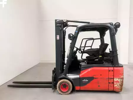 3-wiel elektrische heftrucks 2022  Linde E20L-02 (2)