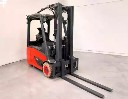 Carrelli elettrici 3 ruote 2018  Linde E16-02 (4)