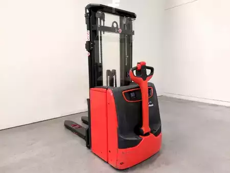 VZV s plošinou pro řidiče 2020  Linde L14i (1)