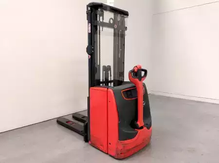 VZV s plošinou pro řidiče 2017  Linde L14 (1)